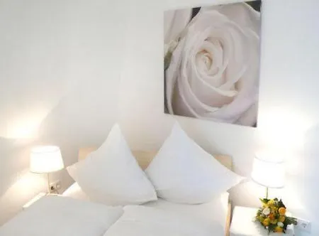 Отель Falkenberg Дюссельдорф